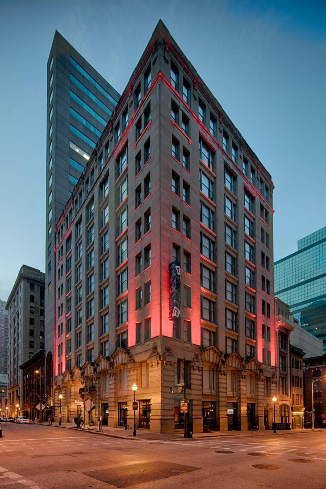 Hotel RL Baltimore Inner Harbor banner image